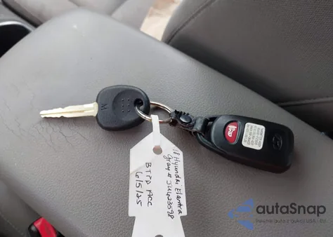 2018 Hyundai Elantra Se z USA, uszkodzony, nr VIN KMHD74LF6JU623598